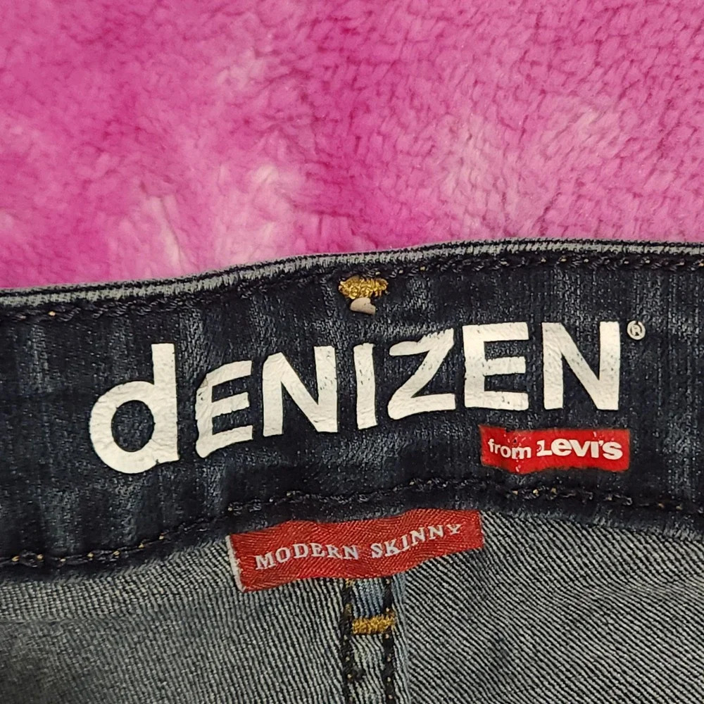 Denizen from Levi's Jeans Women's 16L‎ Modern Skinny Dark Wash Stretch Denim